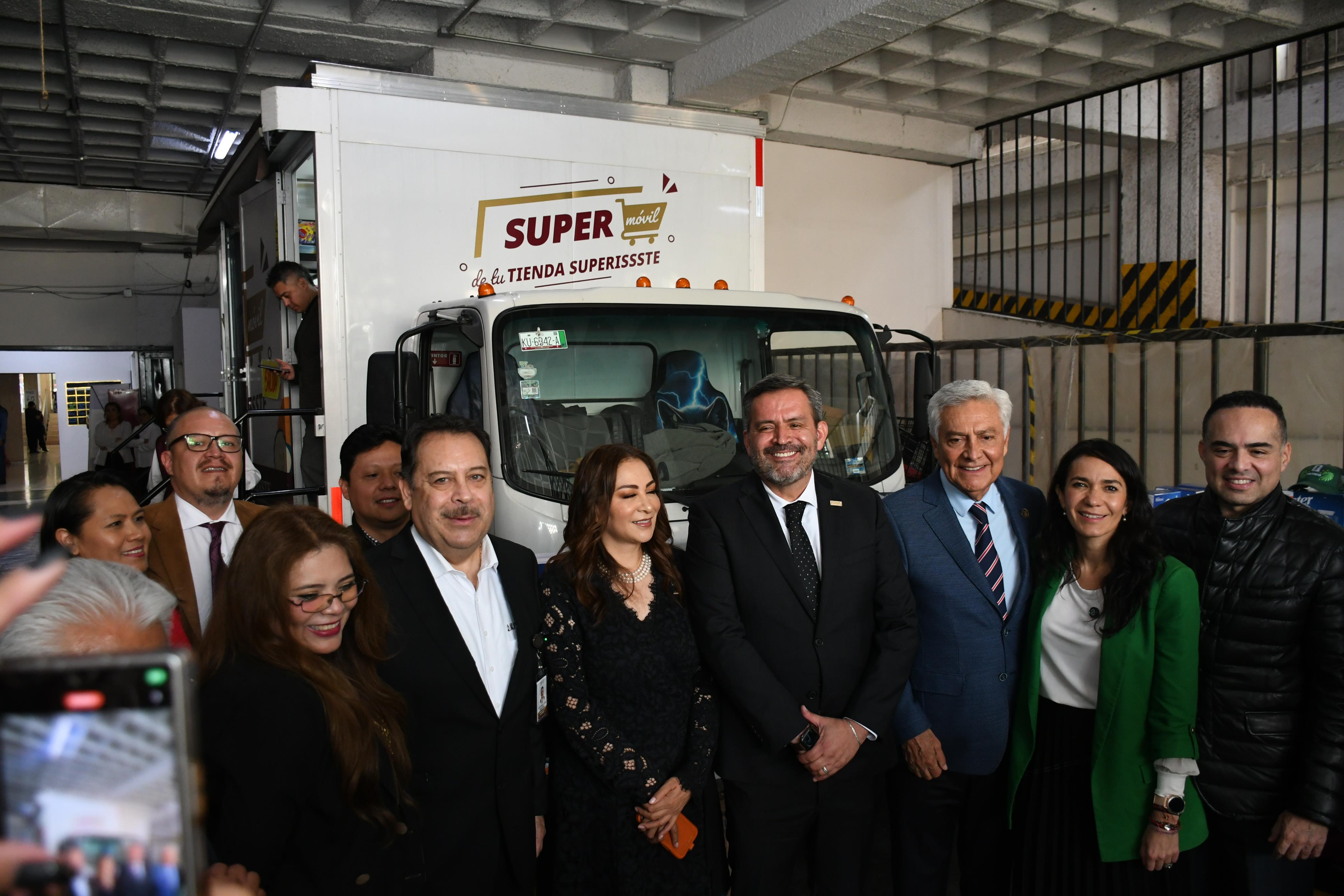 Inauguración de la Unidad Móvil de SuperISSSTE en el Tribunal Federal de Conciliación y Arbitraje